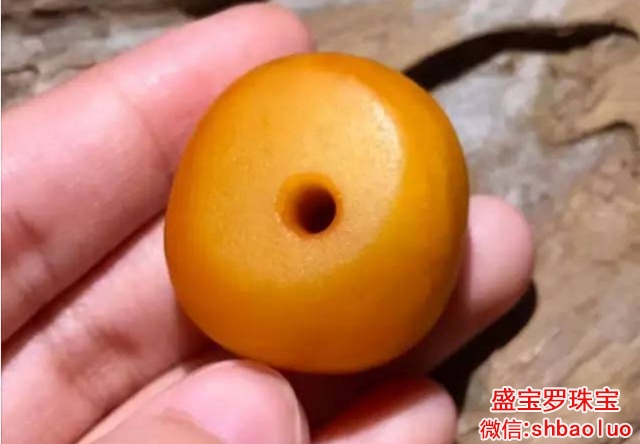 老鸡油黄蜜蜡多钱一克？